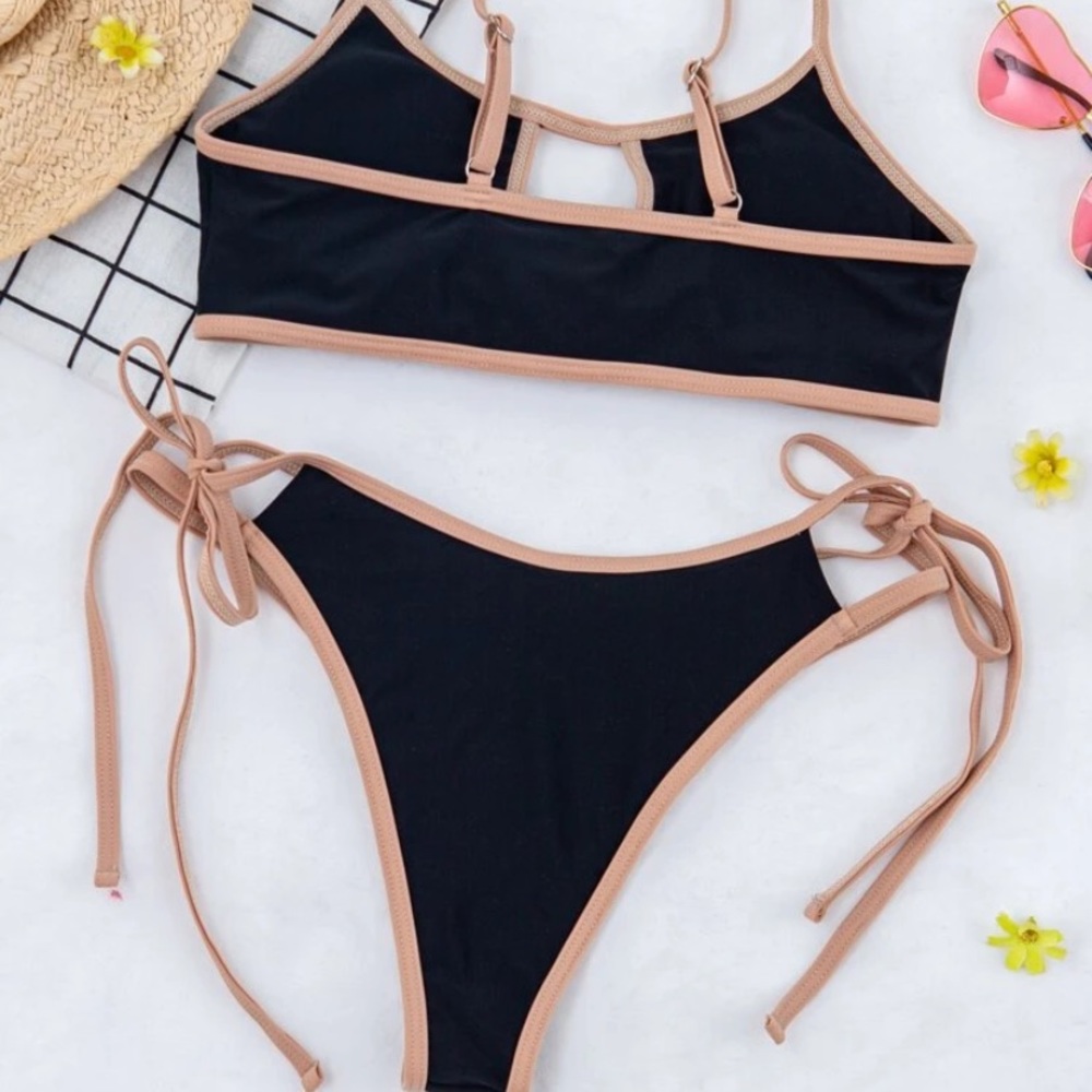 Swimsuit - Picture 4 of 7